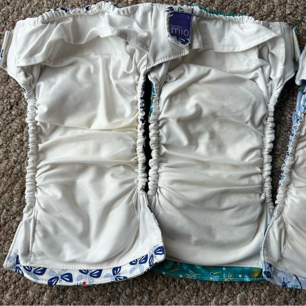 8 Assorted Cloth Diapers - Pink, Blue, Green, Cream - Picture 4 of 14